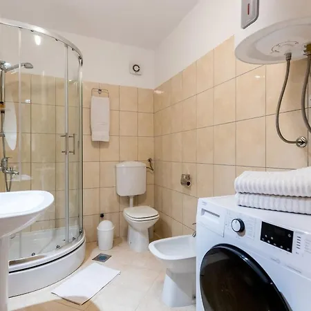 Mara, Duga Uvala Istria Apartmán *