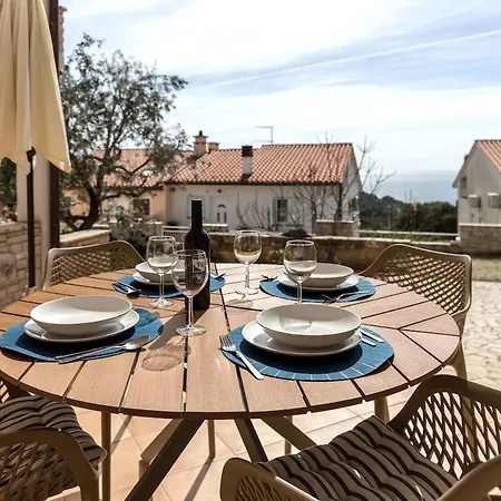 Mara, Duga Uvala Istria Segotici