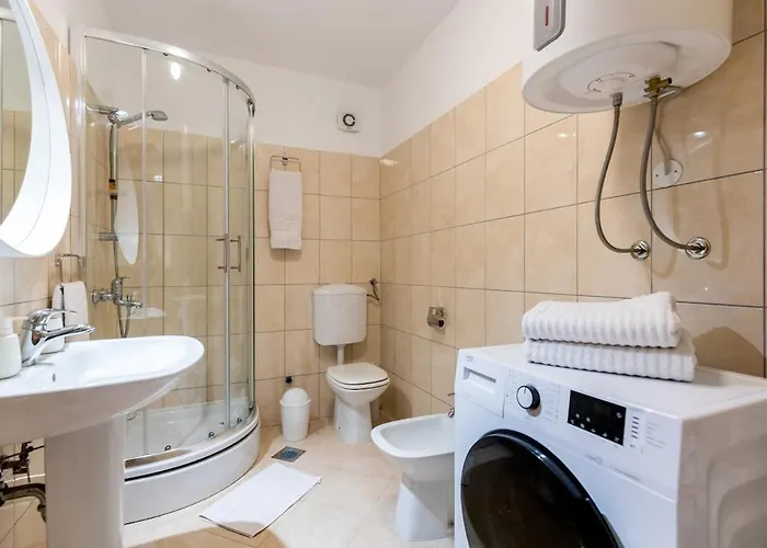 Mara, Duga Uvala Istria Apartman *