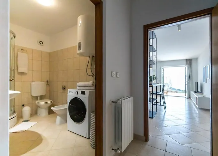Mara, Duga Uvala Istria Apartman *