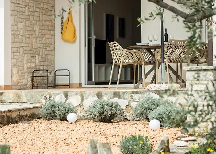 Mara, Duga Uvala Istria Apartman Segotici